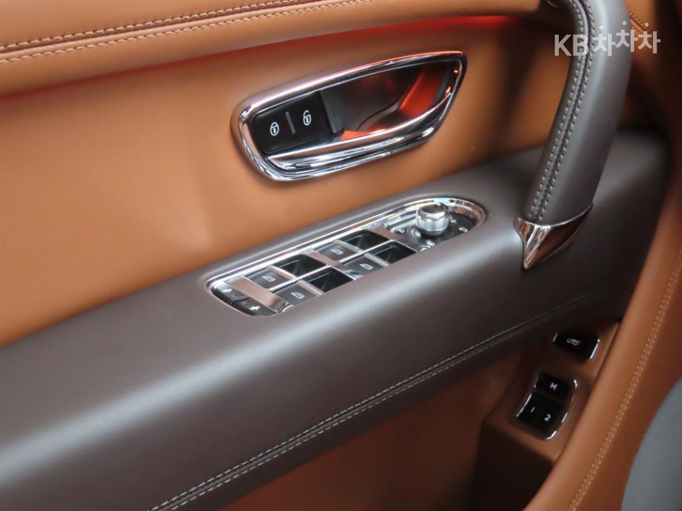 Bentley Bentayga — miniaturë 14