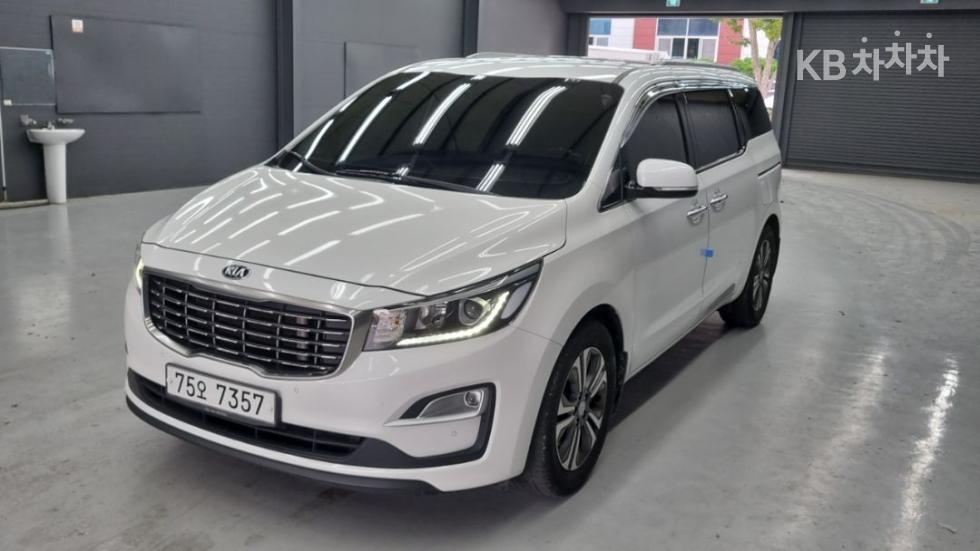 Kia Carnival — miniaturë 2