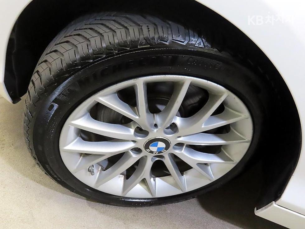 BMW 1er — miniaturë 20