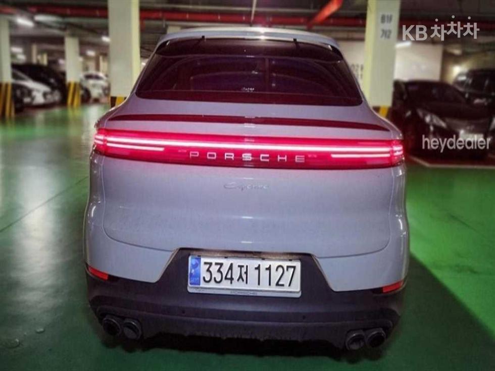 Porsche Cayenne — miniaturë 2