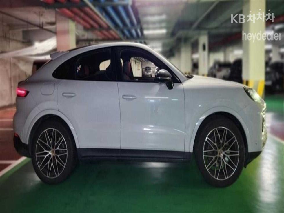 Porsche Cayenne — miniaturë 4
