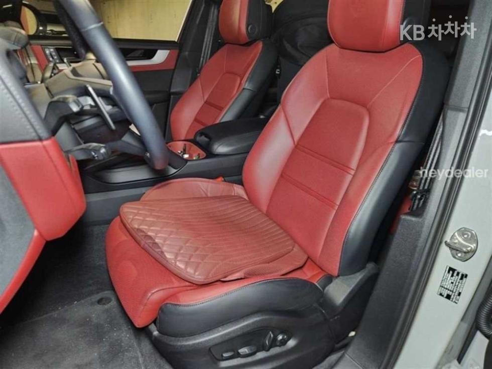 Porsche Cayenne — miniaturë 6
