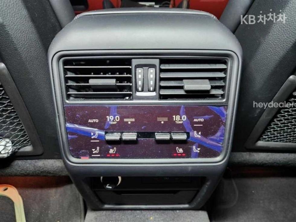 Porsche Cayenne — miniaturë 14