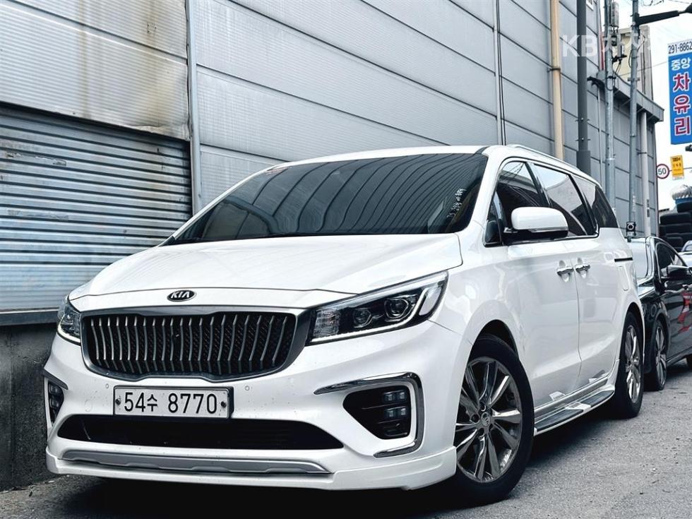 Kia Carnival — miniaturë 3