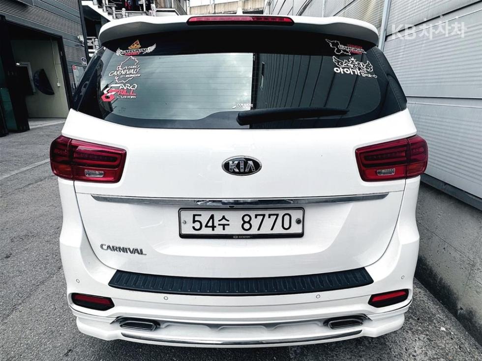 Kia Carnival — miniaturë 5