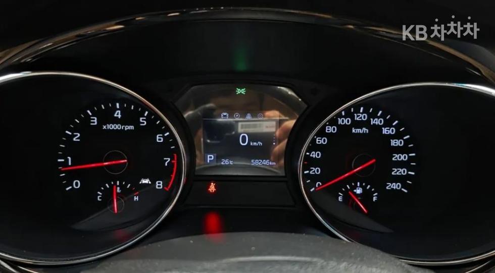 Kia Carnival — miniaturë 7