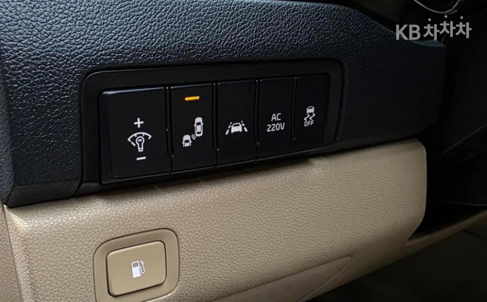 Kia Carnival — miniaturë 16