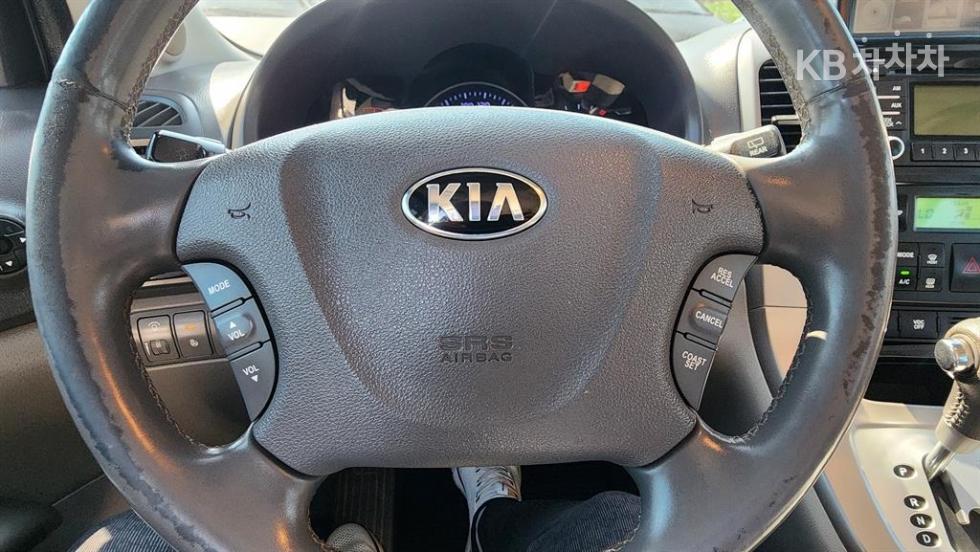 Kia Carnival — miniaturë 9