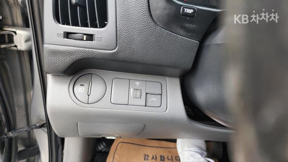 Hyundai Starex — miniaturë 15