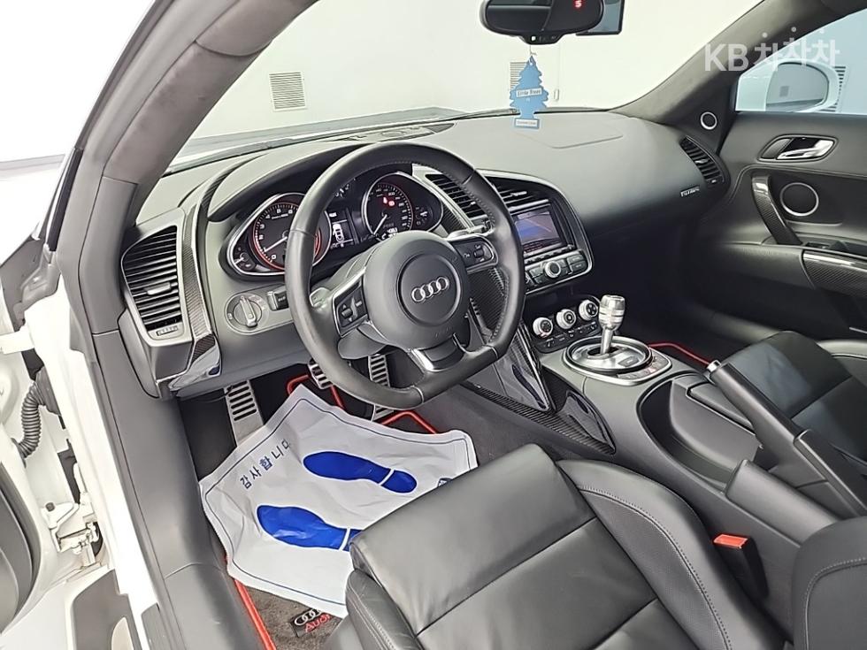 2012 Audi R8 photo