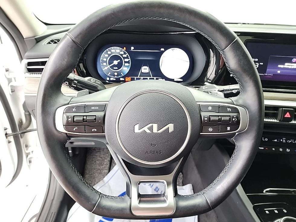 2023 Kia K5 3 photo