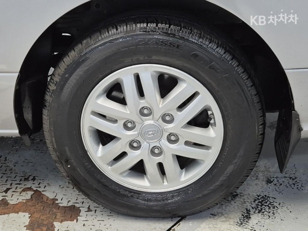 Hyundai Starex — miniaturë 14