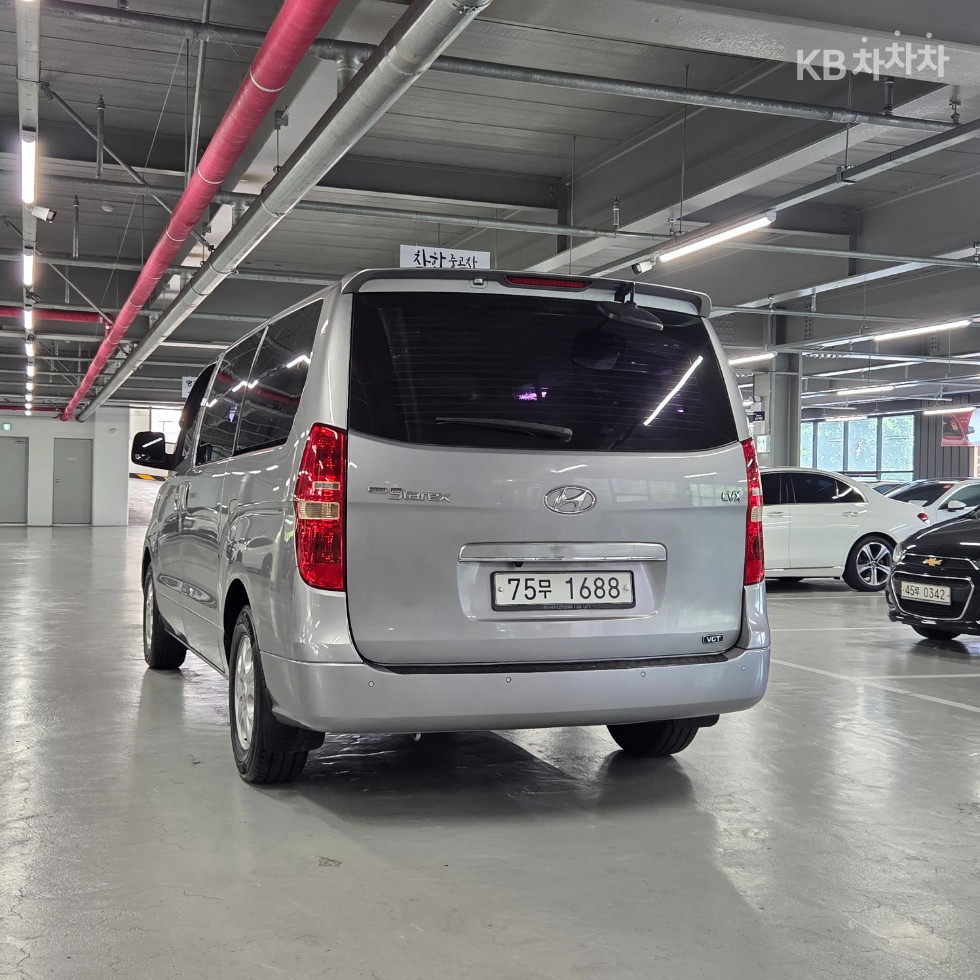 Hyundai Starex — miniaturë 3
