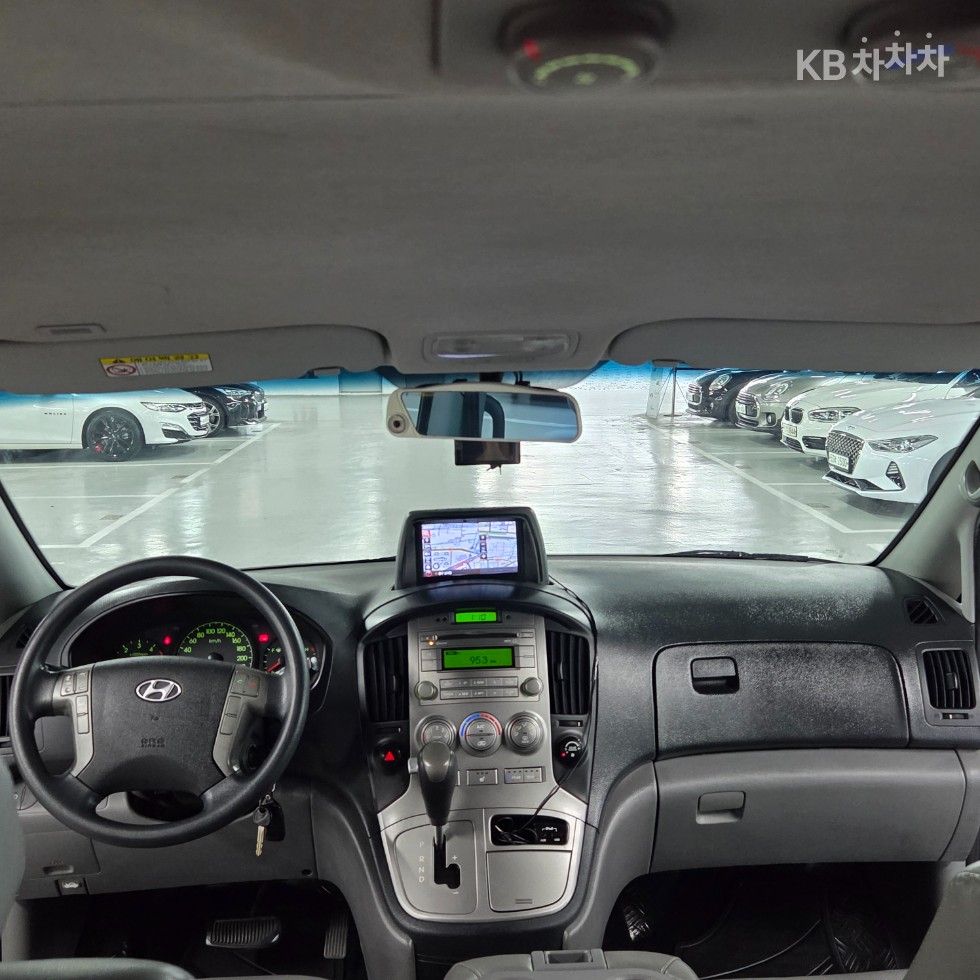 Hyundai Starex — miniaturë 6