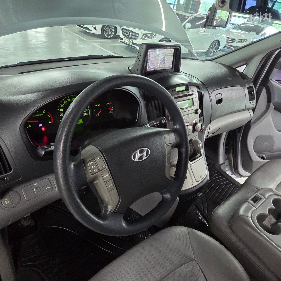 Hyundai Starex — miniaturë 13