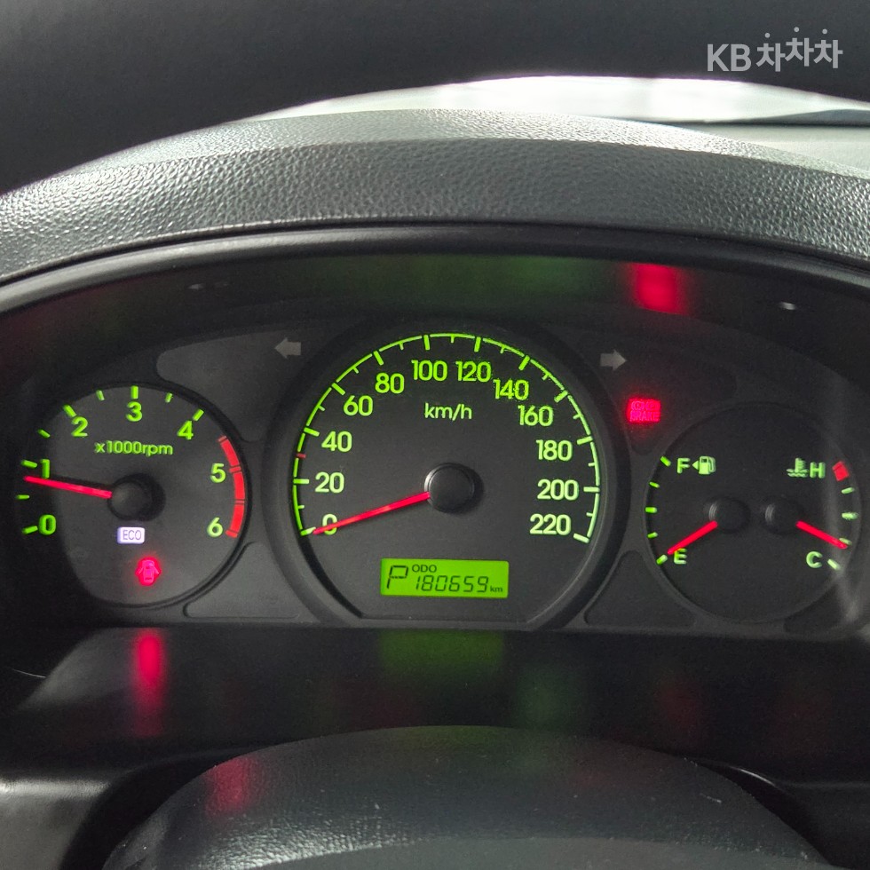 Hyundai Starex — miniaturë 15