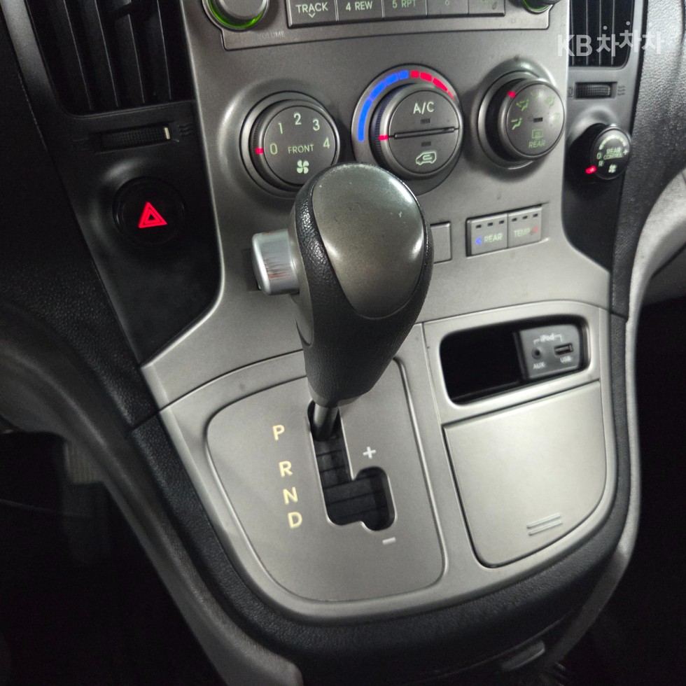 Hyundai Starex — miniaturë 16