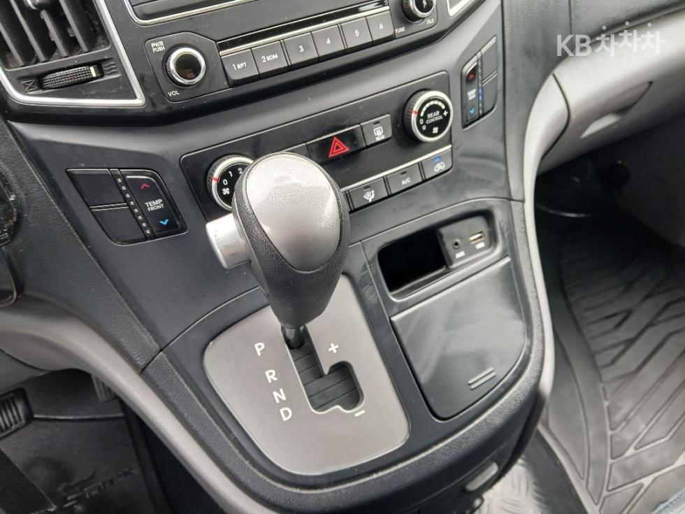 Hyundai Starex — miniaturë 10