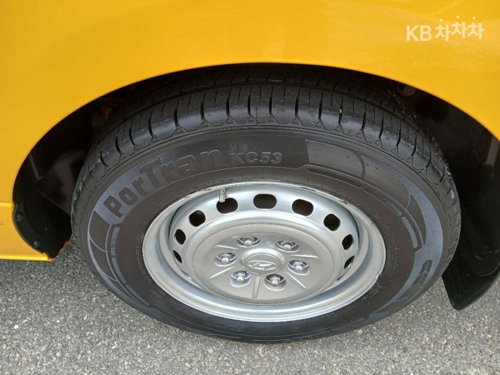 Hyundai Starex — miniaturë 8