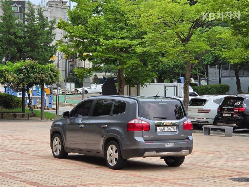 Chevrolet Orlando — miniaturë 3