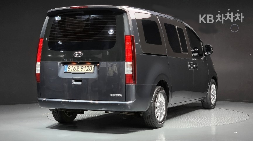 Hyundai Staria — miniaturë 4