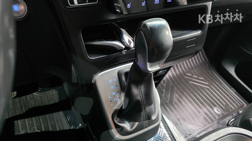 Hyundai Staria — miniaturë 9