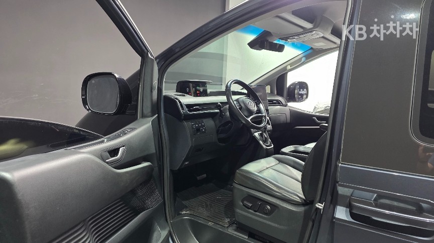 Hyundai Staria — miniaturë 10