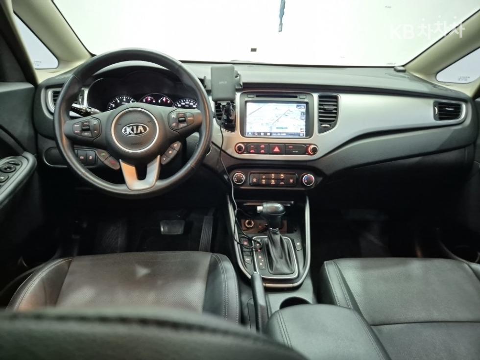 Kia Carens — miniaturë 7