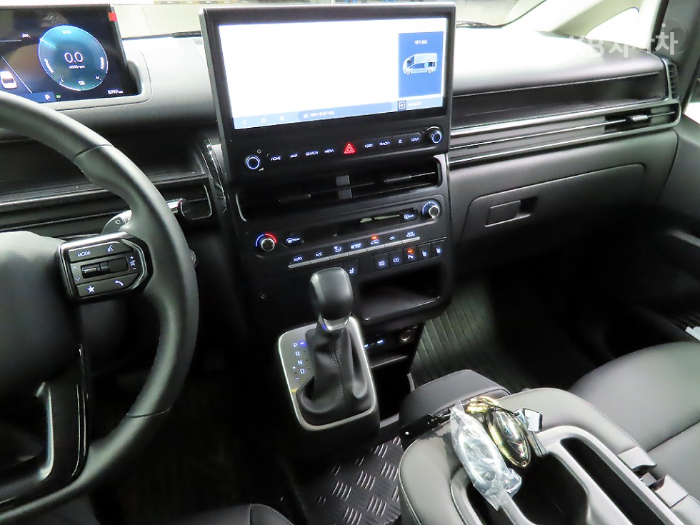 Hyundai Staria — miniaturë 12