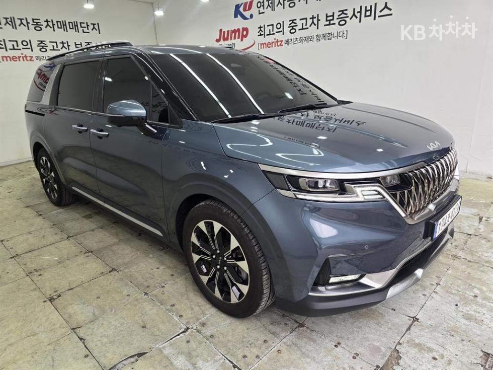 Kia Carnival — miniaturë 2