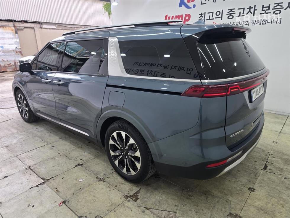 Kia Carnival — miniaturë 4