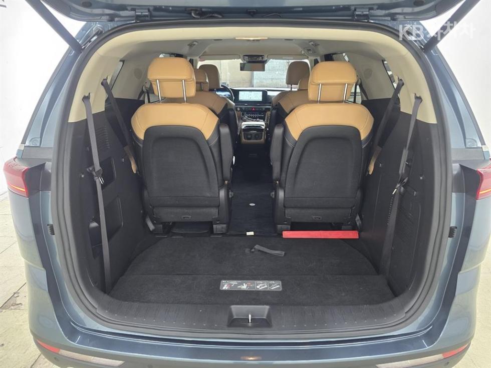 Kia Carnival — miniaturë 5