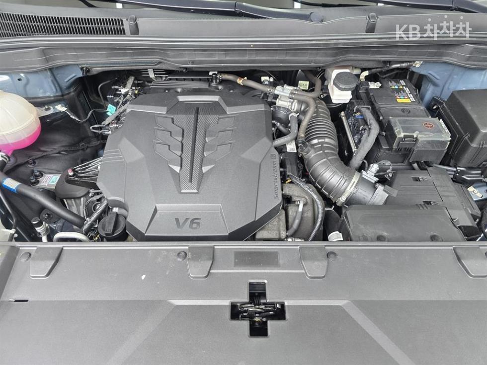 Kia Carnival — miniaturë 17