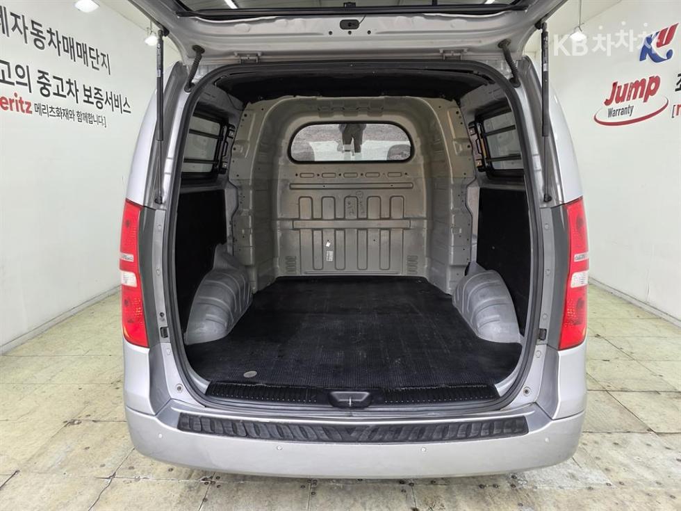 Hyundai Starex — miniaturë 7