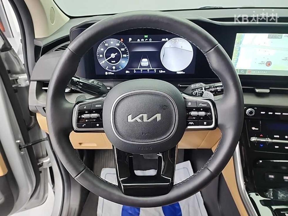 Kia Carnival — miniaturë 9