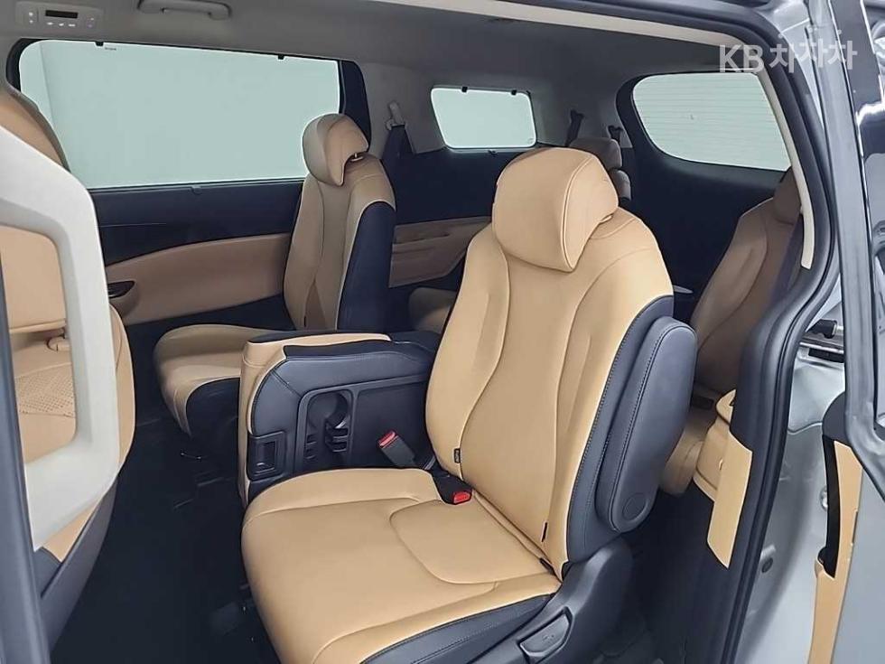 Kia Carnival — miniaturë 12