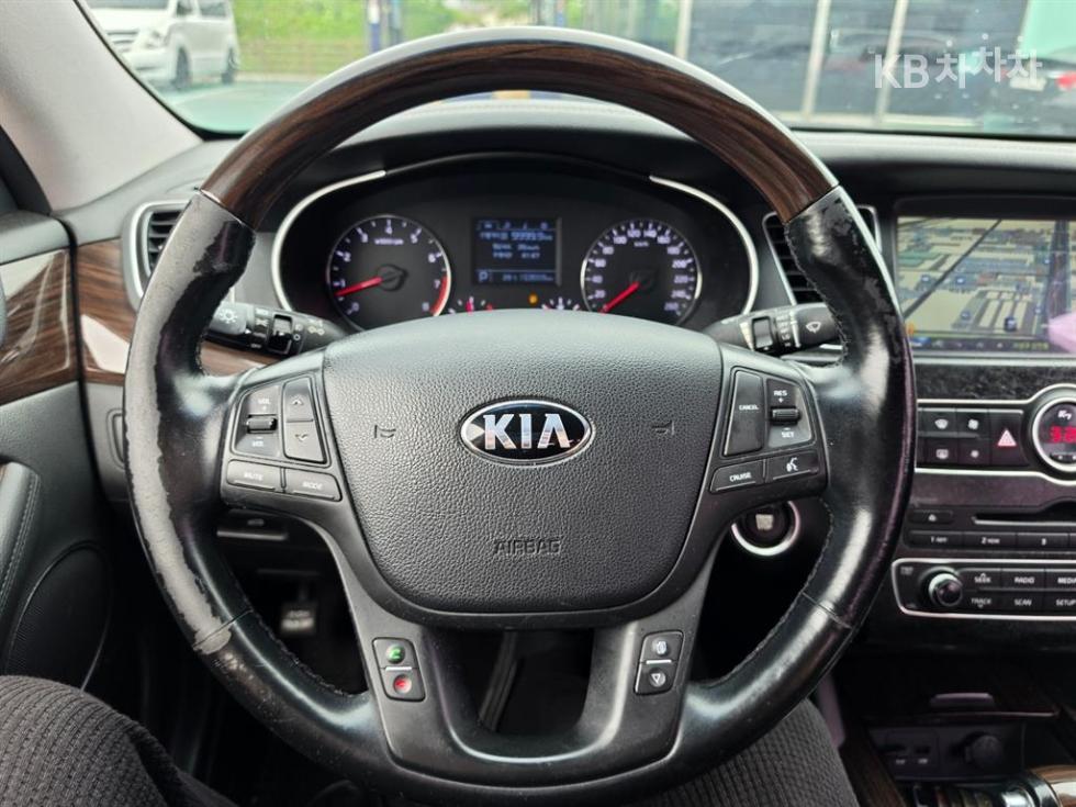 Kia K7 — miniaturë 2
