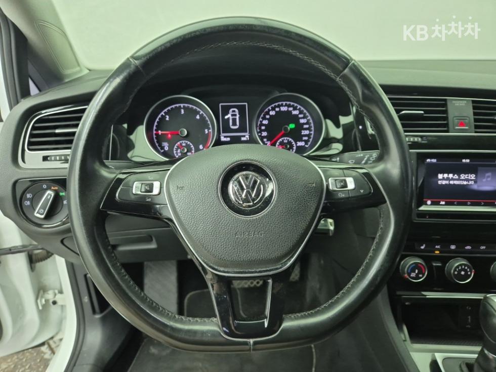 Volkswagen Golf — miniaturë 9