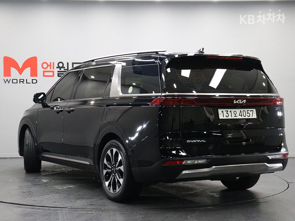 Kia Carnival — miniaturë 4