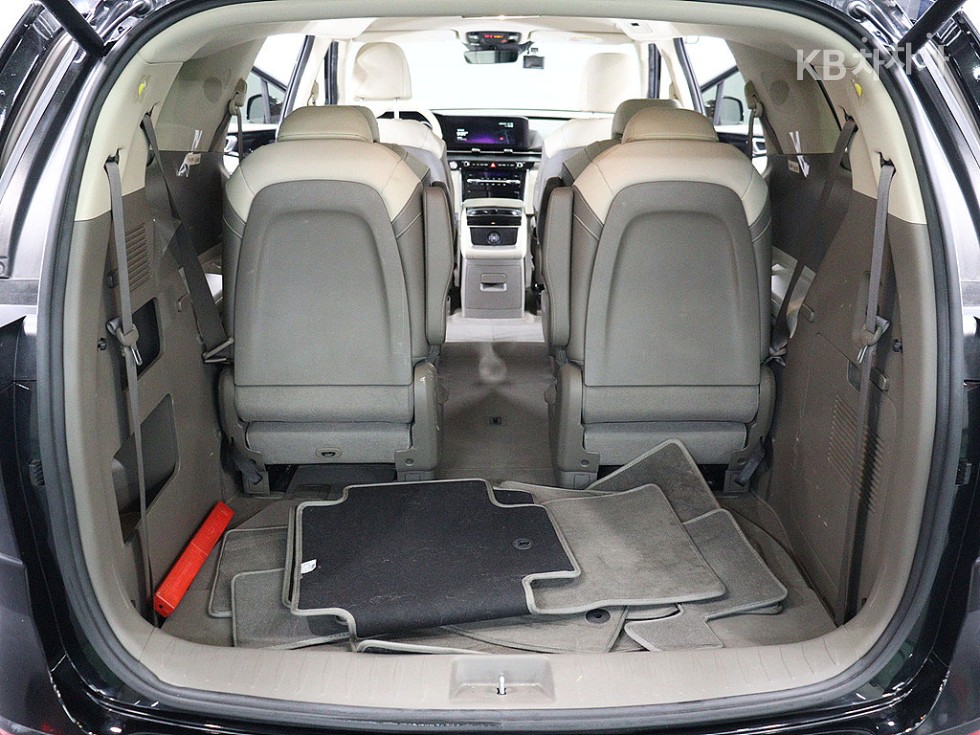 Kia Carnival — miniaturë 5