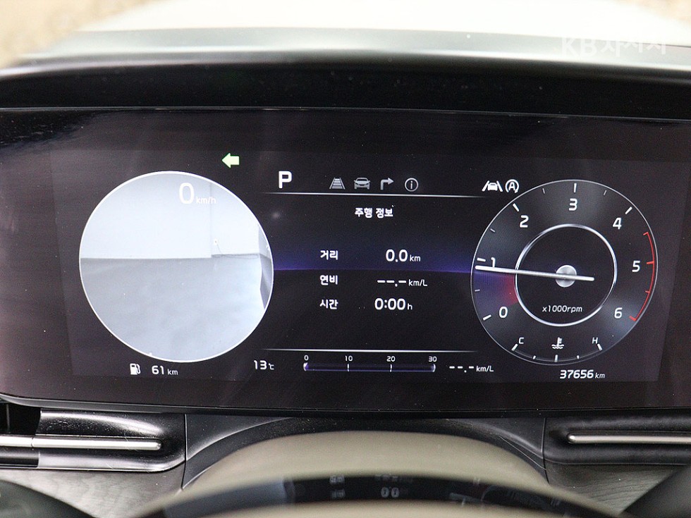 Kia Carnival — miniaturë 6