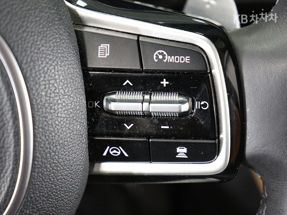 Kia Carnival — miniaturë 11