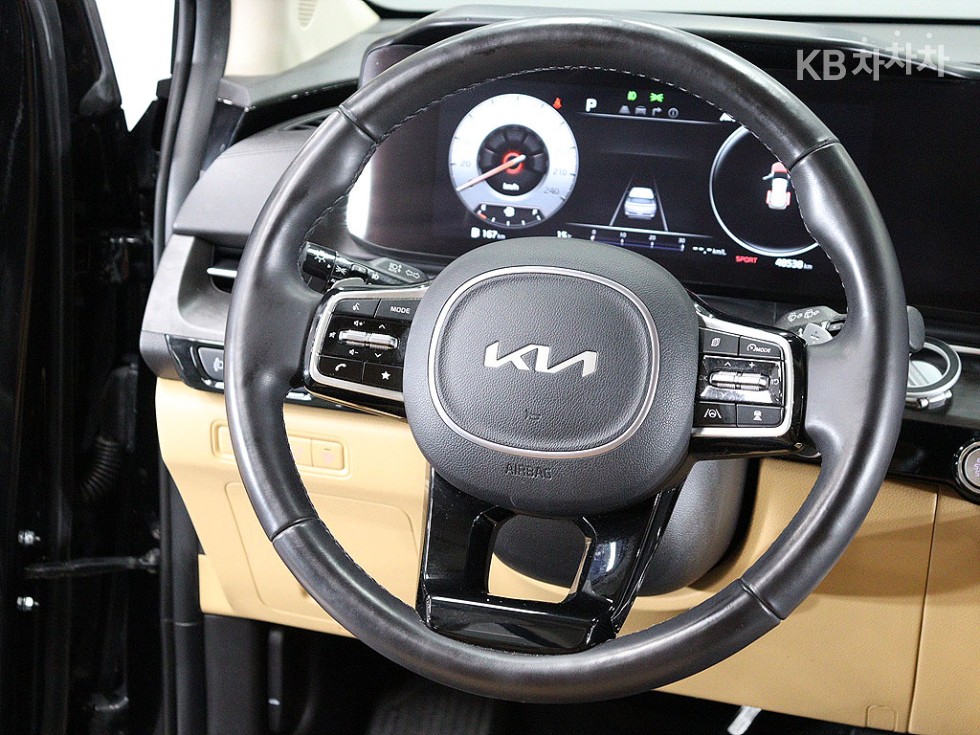 Kia Carnival — miniaturë 15