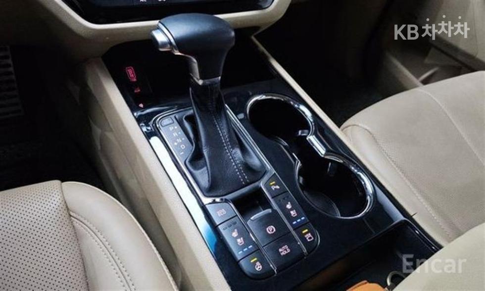 Kia Carnival — miniaturë 14