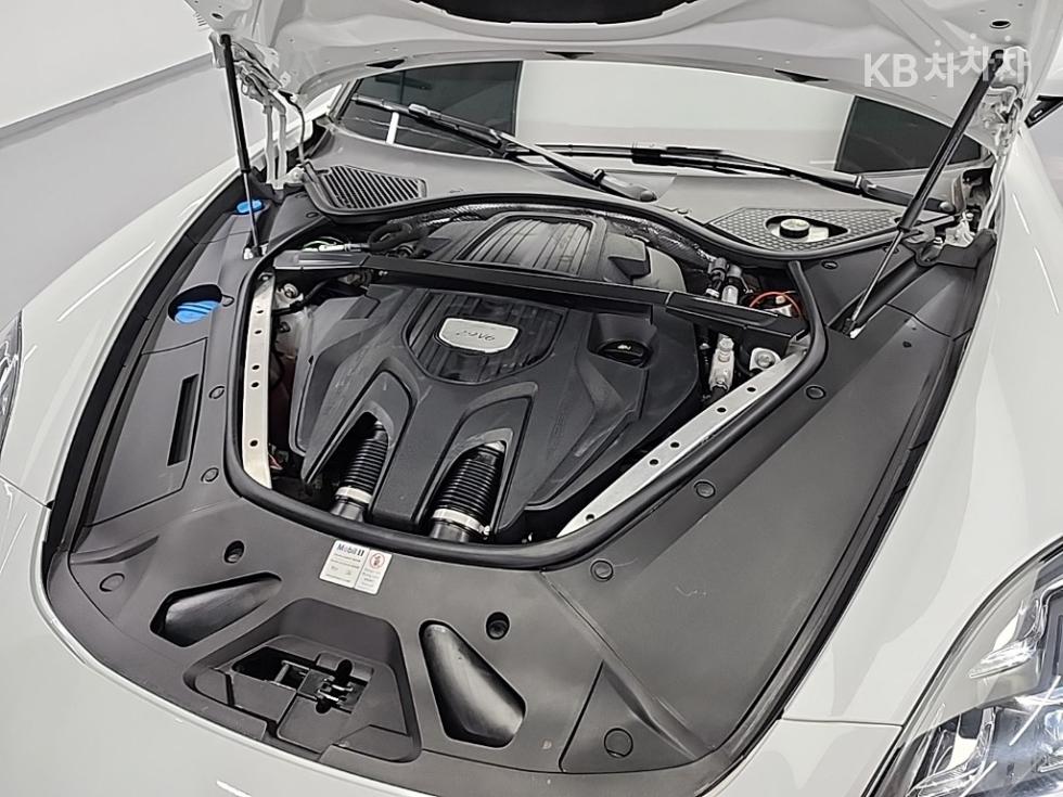 2021 Porsche (971) photo