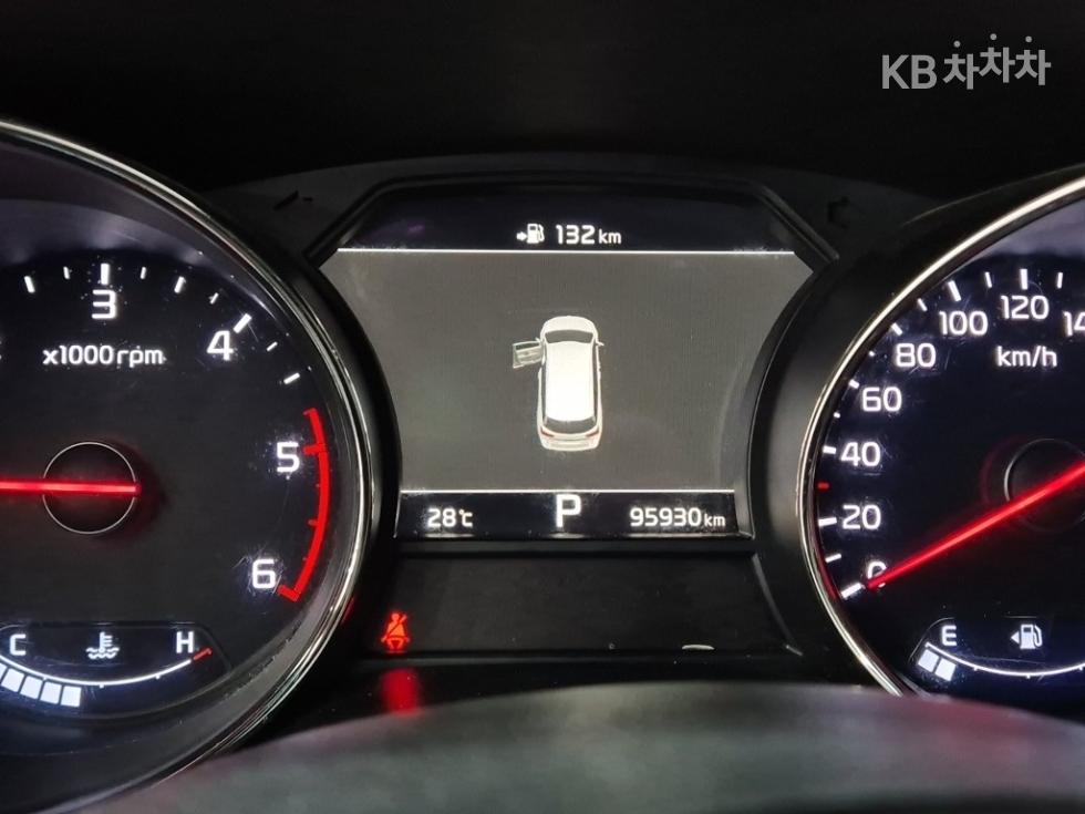 Kia Carnival — miniaturë 6