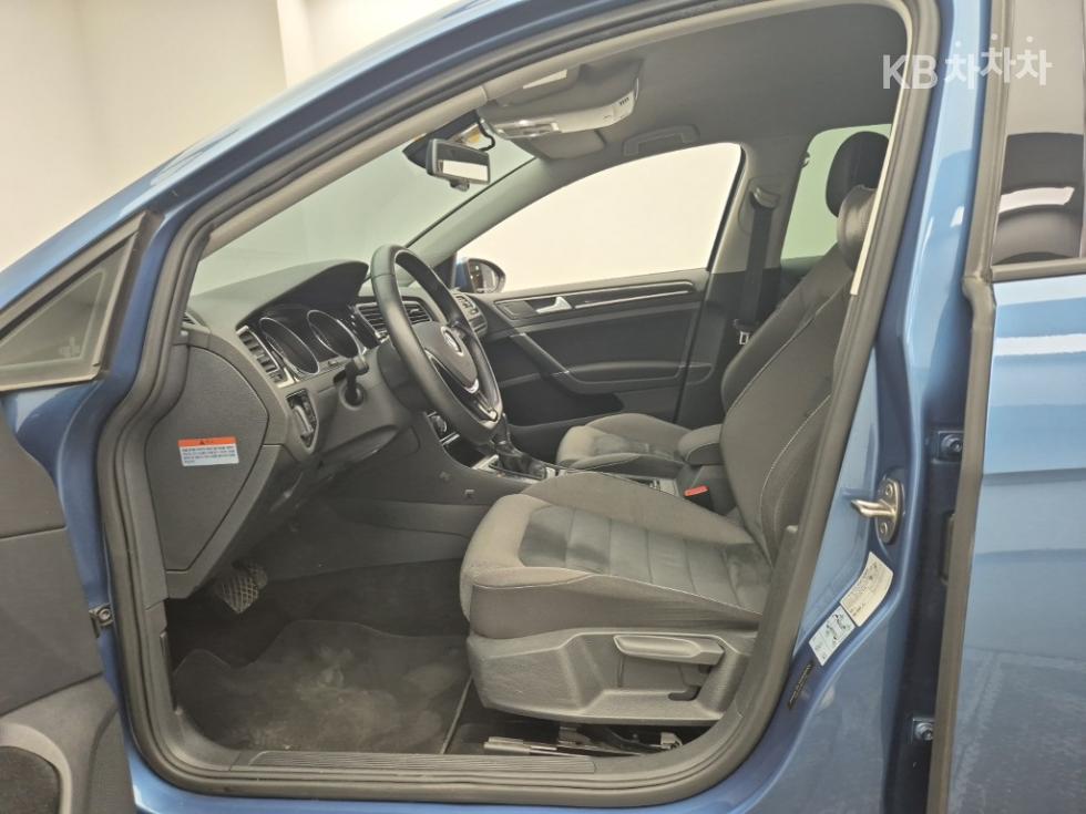 Volkswagen Golf — miniaturë 11