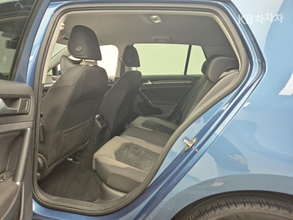 Volkswagen Golf — miniaturë 12