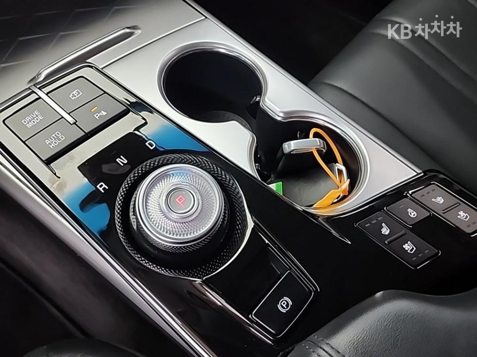 Kia K8 — miniaturë 8