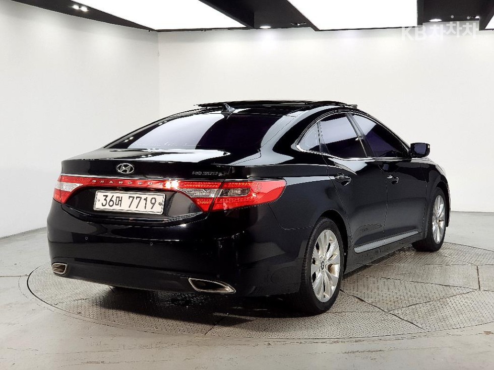 Hyundai Grandeur — miniaturë 4